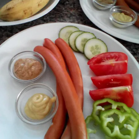 招待所 Pomodoro 3*